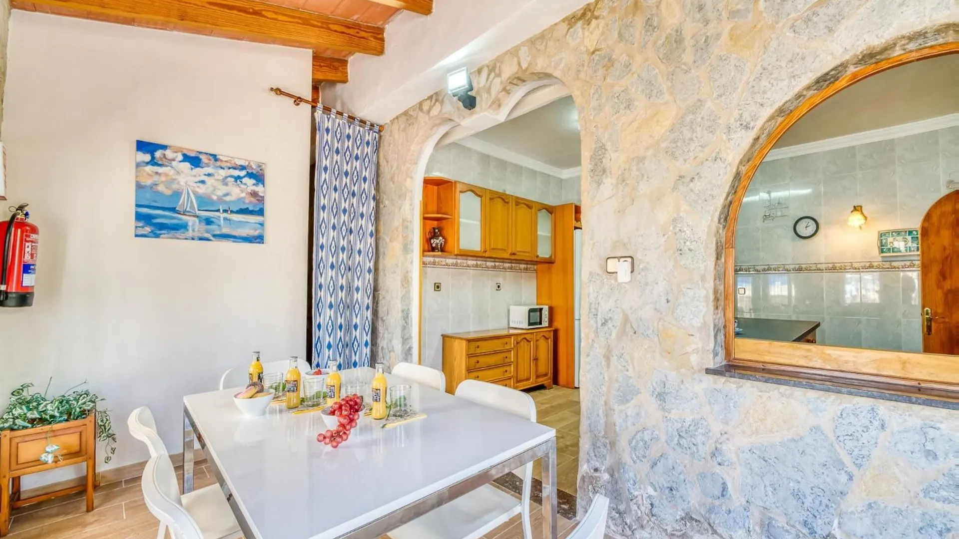 Charming Holiday Home For 6 Guests Alcúdia