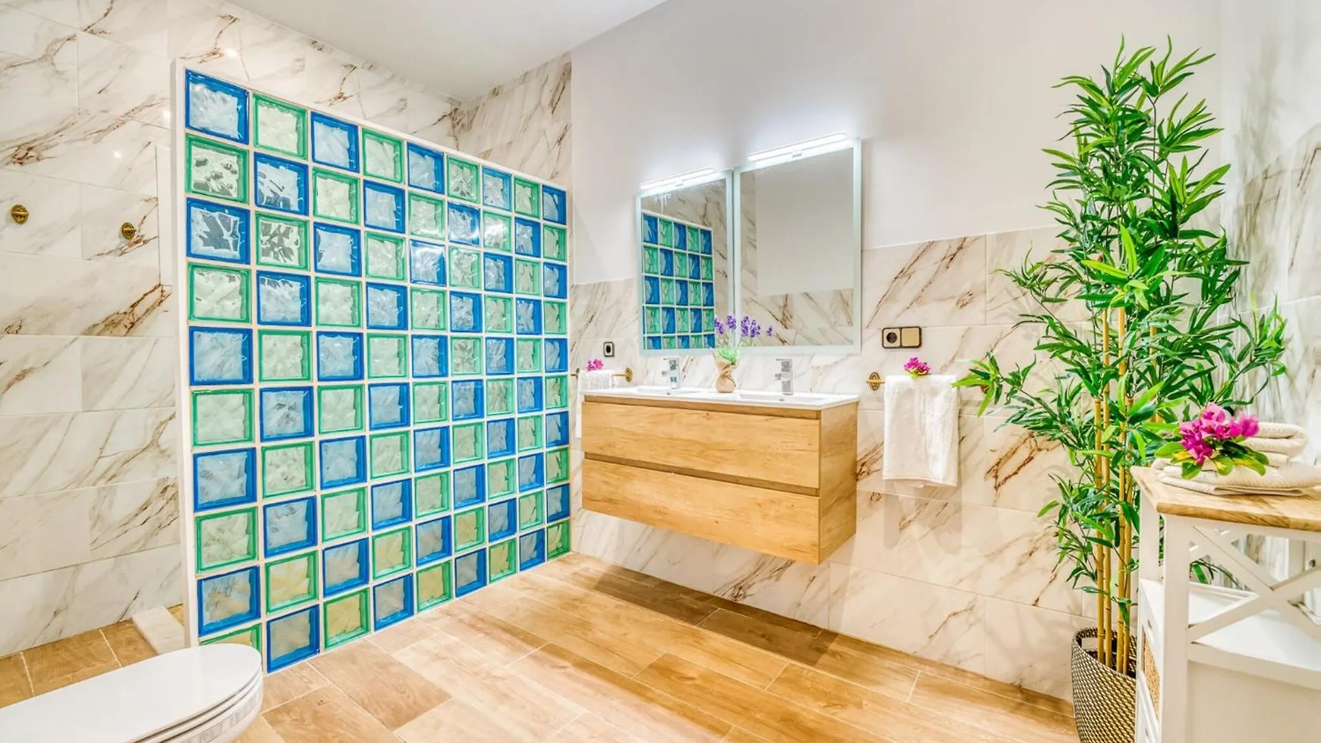 Charming Holiday Home For 6 Guests 알쿠디아 0*,  스페인