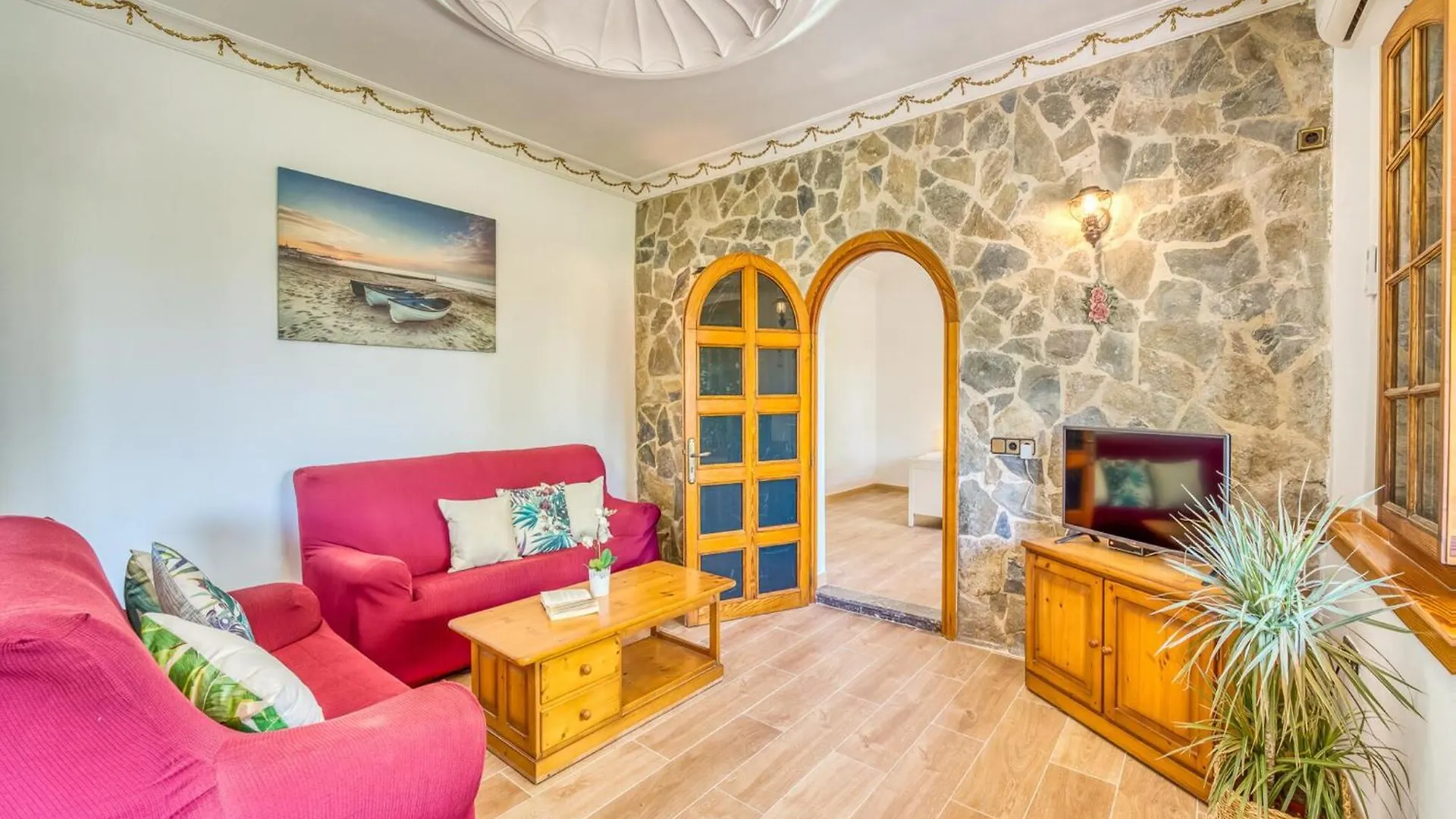 Charming Holiday Home For 6 Guests 알쿠디아