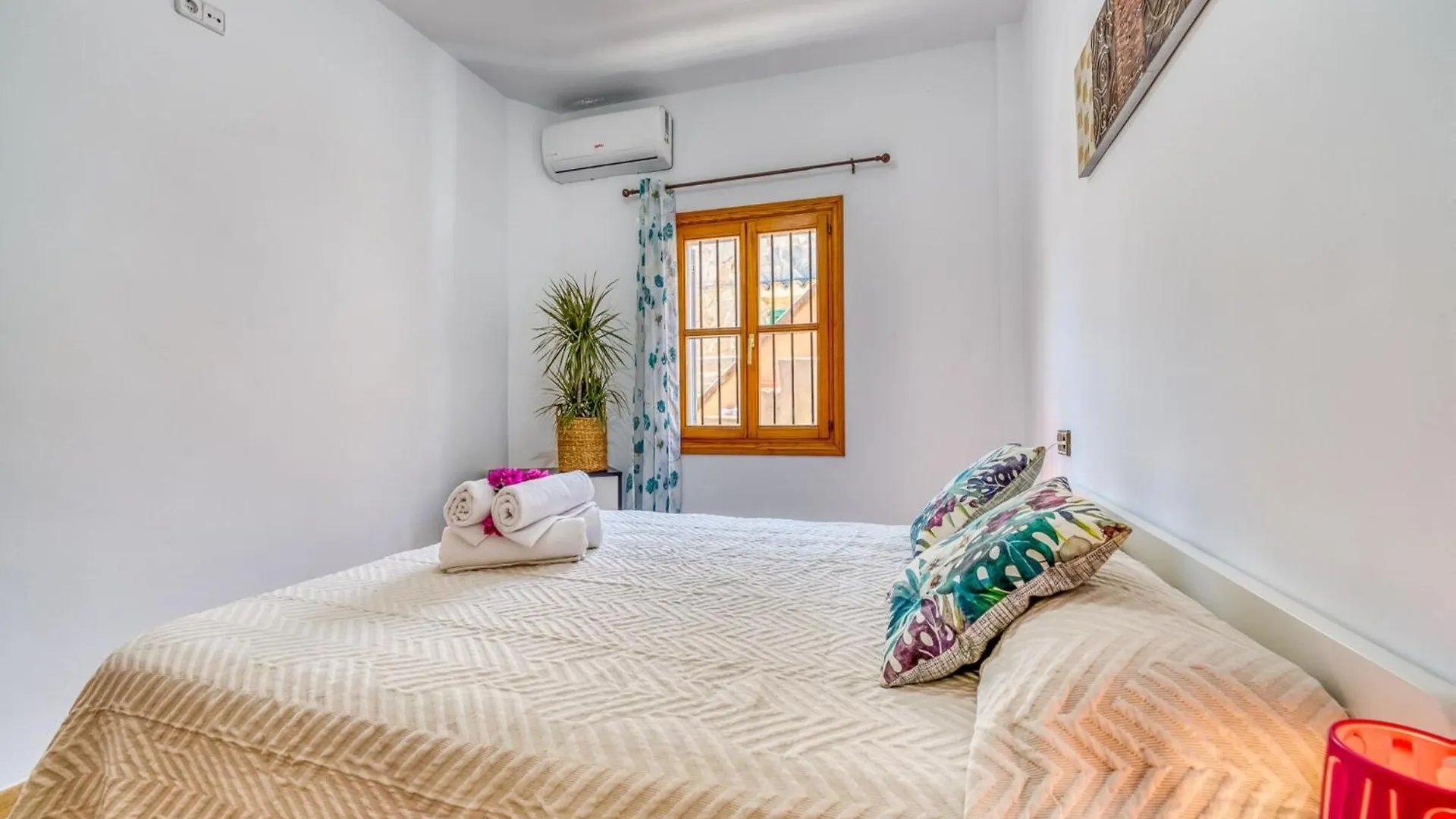 Charming Holiday Home For 6 Guests Alcúdia España