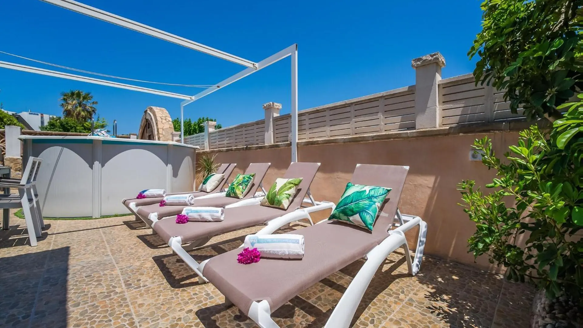 Charming Holiday Home For 6 Guests Alcúdia